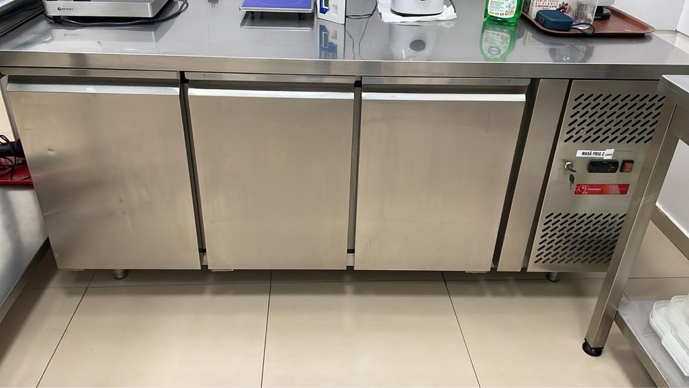 Echipamente restaurant–vitrine, echipamente profesionale (set complet)