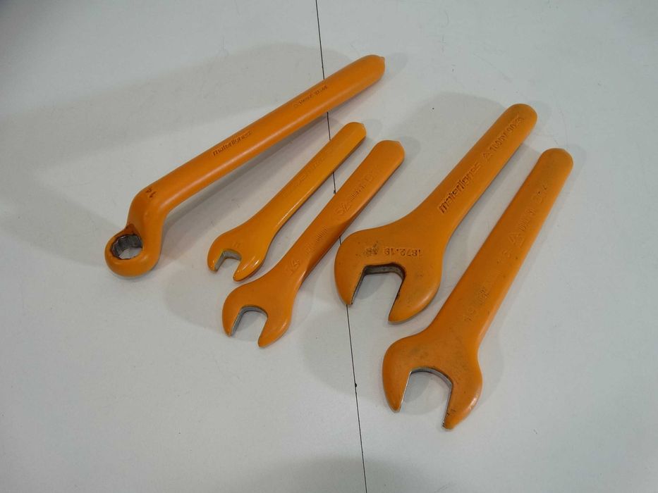 Разпродажба - Изолирани ключове 1000 V