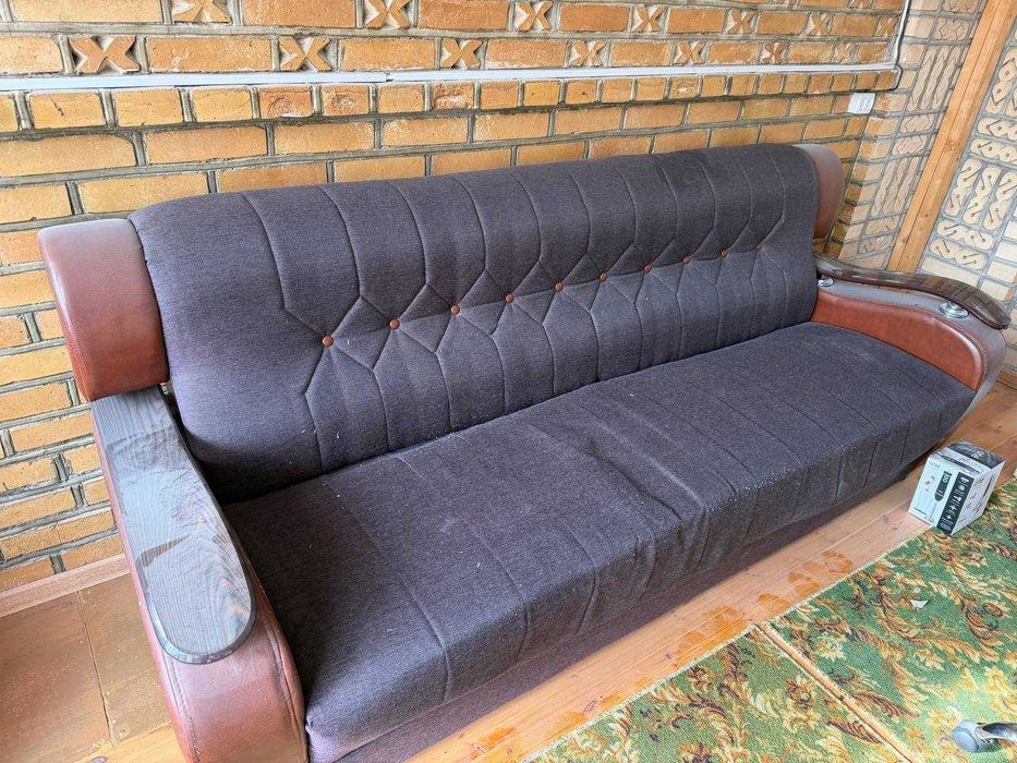 диван , почти как новый