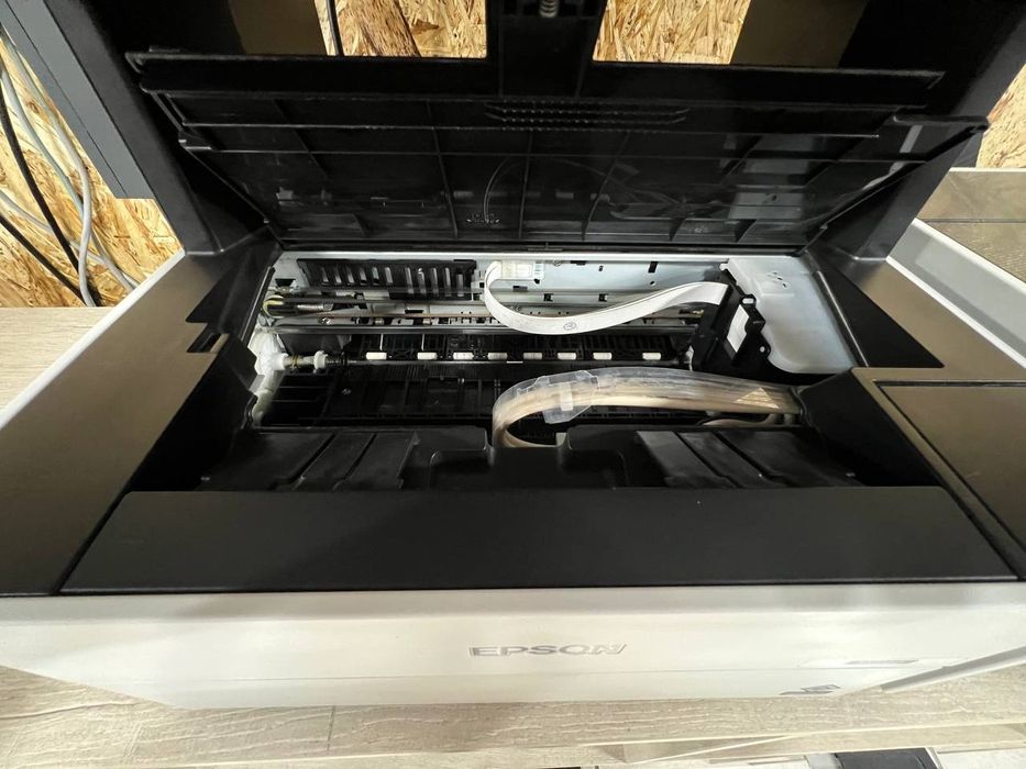 Epson M3140 holati zor srochni sotiladi