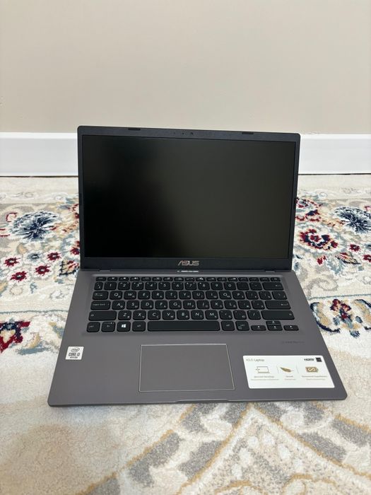 Ноутбук Asus в идеальном состояний