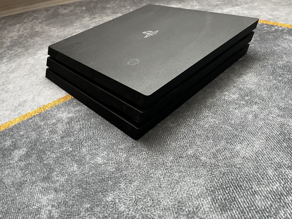 Продам PS4 pro 2 джостика