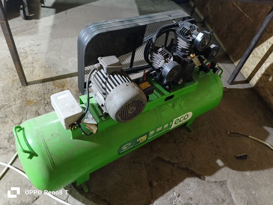 Воздушный компрессор