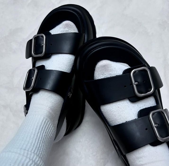 Массивные сандалии в японском стиле