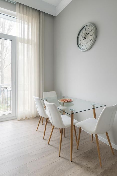 Тристаен апартамент под наем в Център