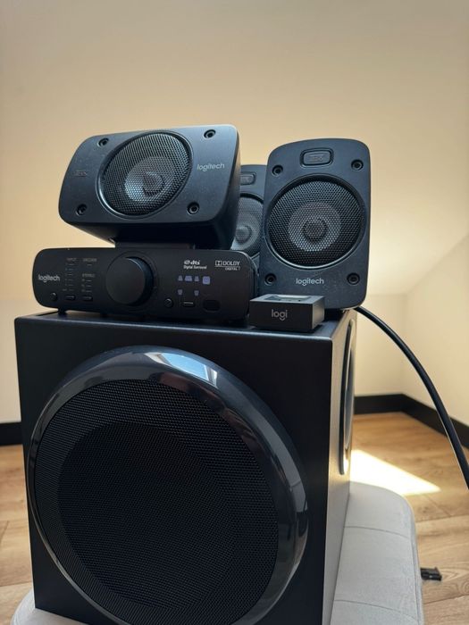 Sistem boxe Logitech Z906