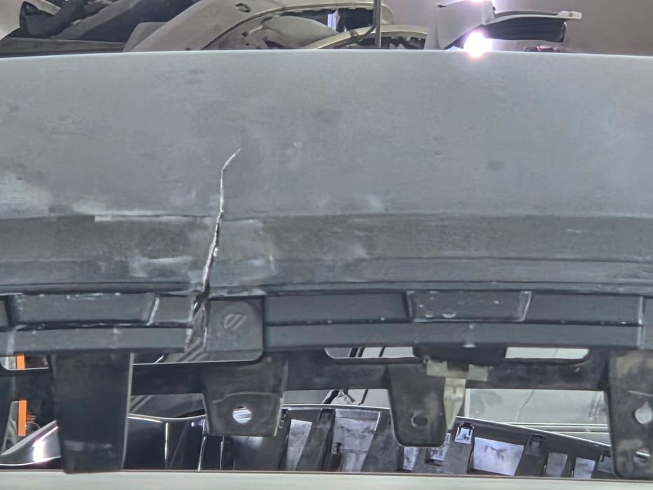 Бампер ЛИ 7 за 160 тыс. (передний оригинал)