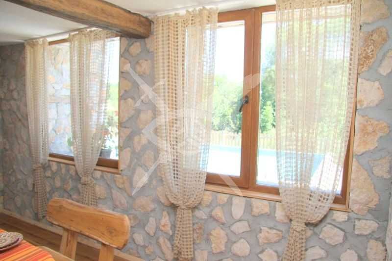 Продава се Хотел в с. Близнак, Област Бургас - 521 кв.м за 576 €/кв.м - Снимка #1