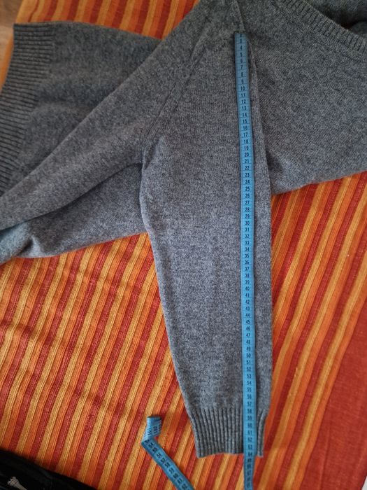 Pulover barbatesc, 100% lana, moale si pufos,  XL, ca nou