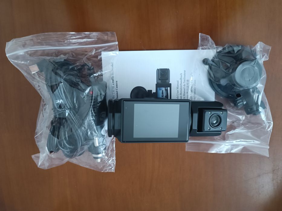 Видеорегистратор с 2 камерами+ WI-FI