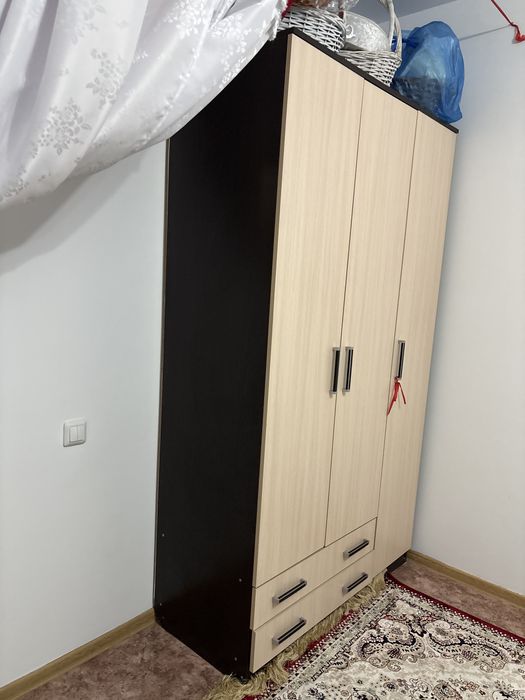 Продается шкаф для одежды