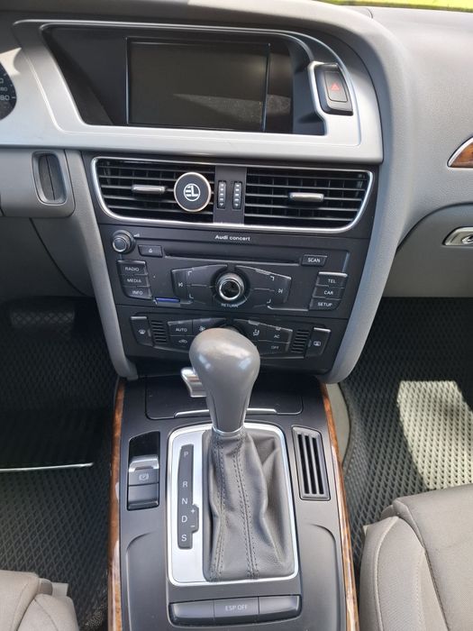 Vând  Audi A4 B8
