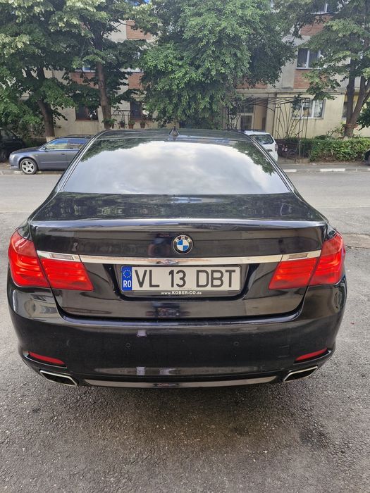 Se vinde Bmw seria 740 diesel ,306 cp , an de fabricatie 14 09 2010, model cel cu 4 butoane.