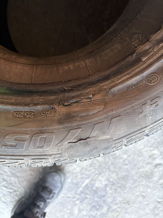 продам шины 215/55/17