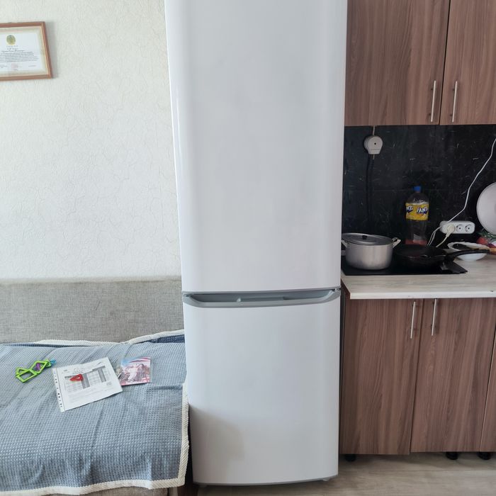 Продам холодильник