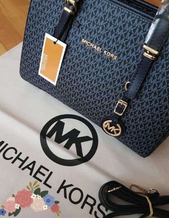 Geanta Michael Kors, logo metalic auriu, saculet, etichetă