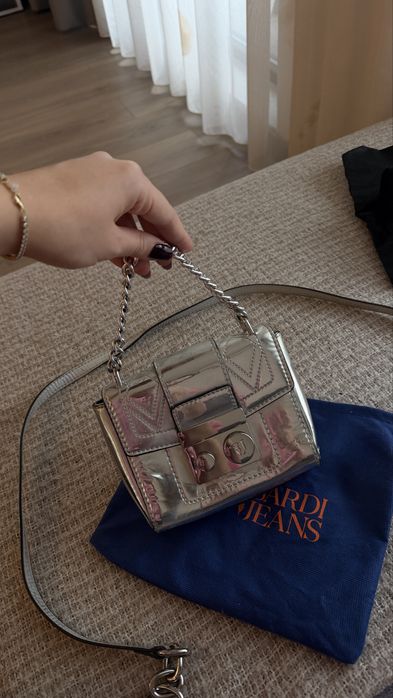 Kurt Geiger, Guess, Trussardi