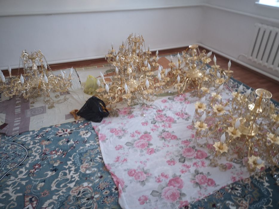 Продаётся люстры. Состояние отличное