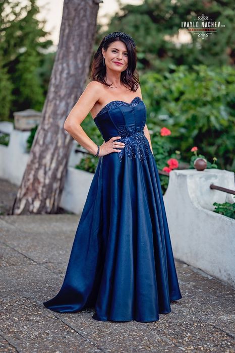 Официална тъмно синя  рокля L / XL