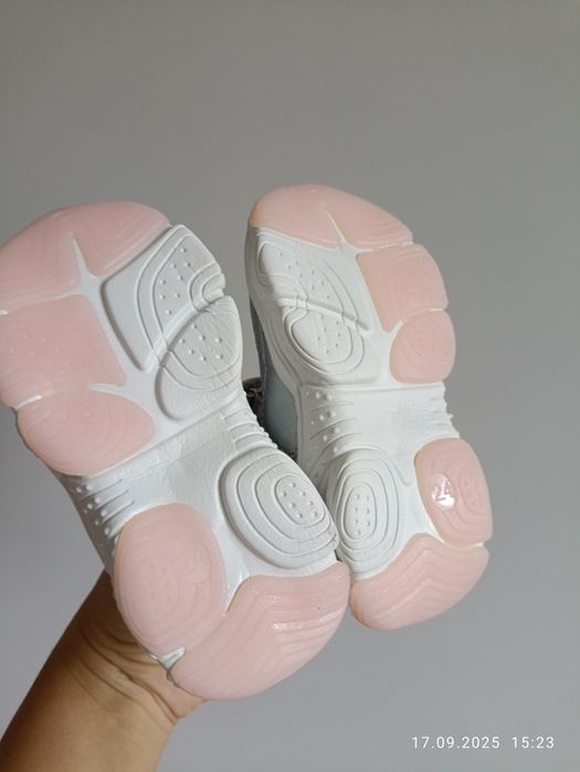 Новые кроссовки Tobmi