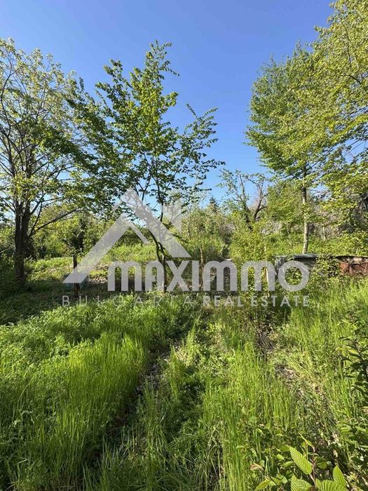 Парцел в Варна-м-т Боровец - юг площ 600 цена 31000