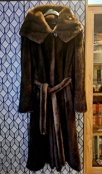 Продам норковую шубу