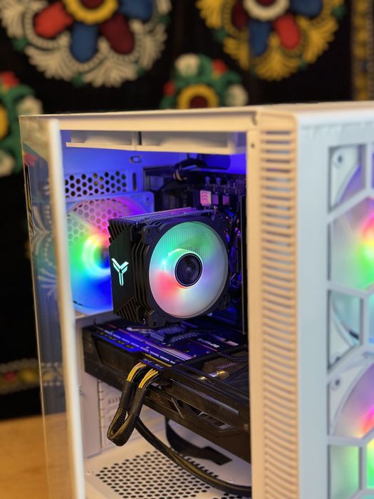 Srochno Super Narxda kuchli igrovoy kompyuter, 12-Gen, RX 5700XT