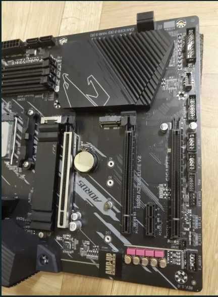 AMD Ryzen 9 5900X + Gigabyte B550 Aorus Elite V2