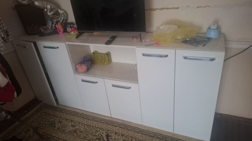 Oshhona mebeli sotiladi