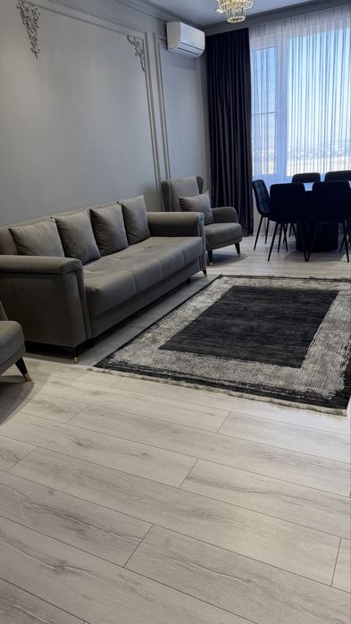 Тройка: диван и два кресла