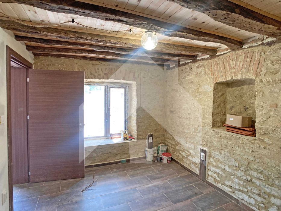 Продава се Къща в Нови пазар - 110 кв.м за 755 €/кв.м - Снимка #10