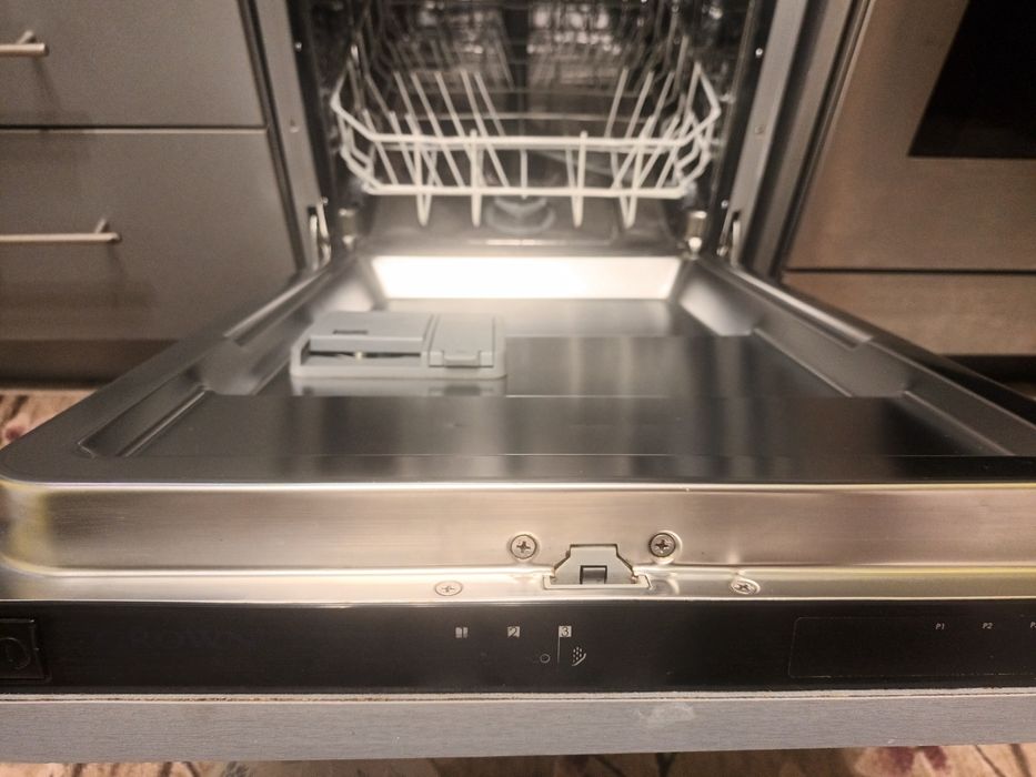 Съдомиялна машина Crown-за вграждане