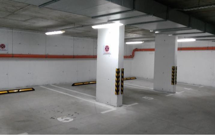 паркомясто под наем в Студентски град