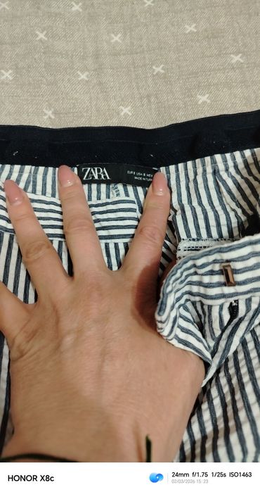 Продаю женские джинсы в отличном состоянии