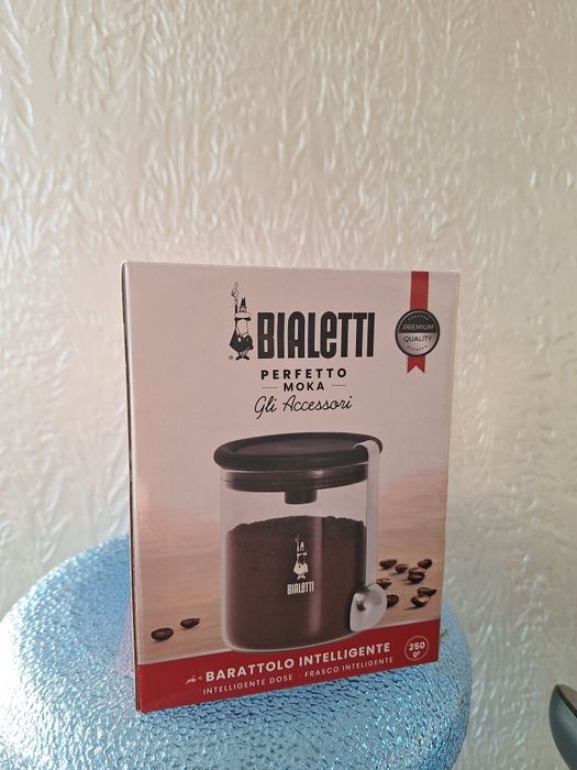 Чаши различни видове , чаша за кафе и кутия за кафе