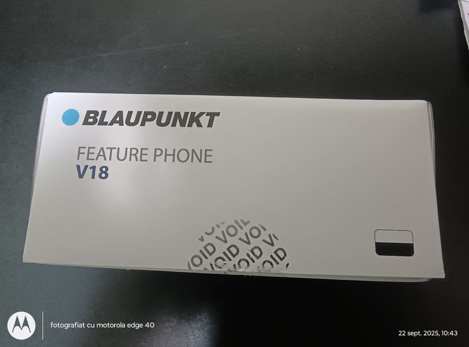Mini telefon Seniori NOU, Blaupunkt V 18, LANTERNA + cartela  telekom