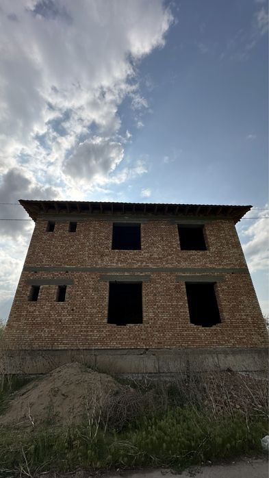 2 этажды үй сатылады