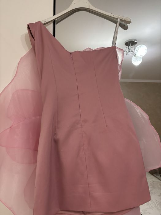 Къса  официална рокля