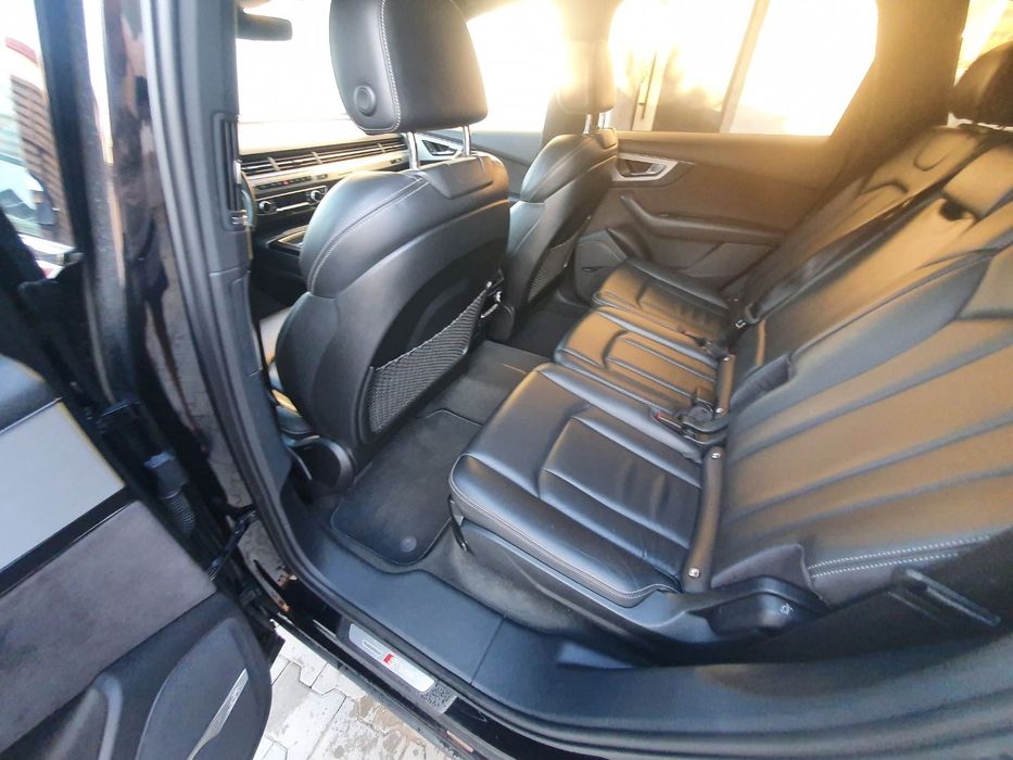 Ауди/Audi Q7        .