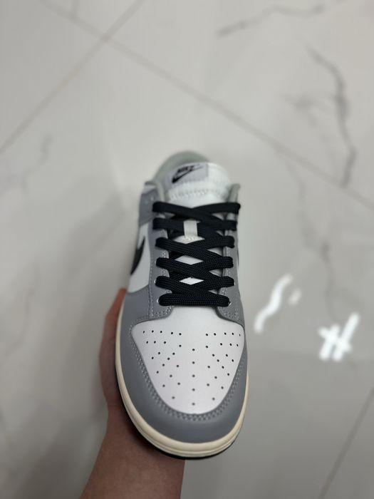 Nike Dunk Low "Light Smoke Grey"