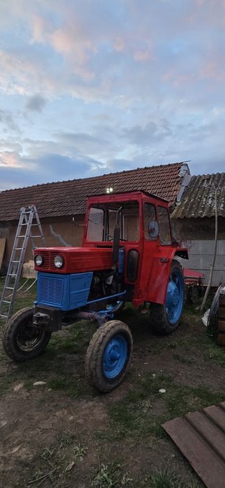 De vânzare UTB 445 și FIAT 215