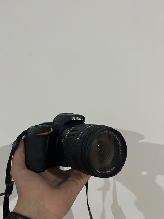 Kit DSLR Nikon D5500 + Obiectiv Sigma 18-250mm Maco OS + Geantă și Accesorii