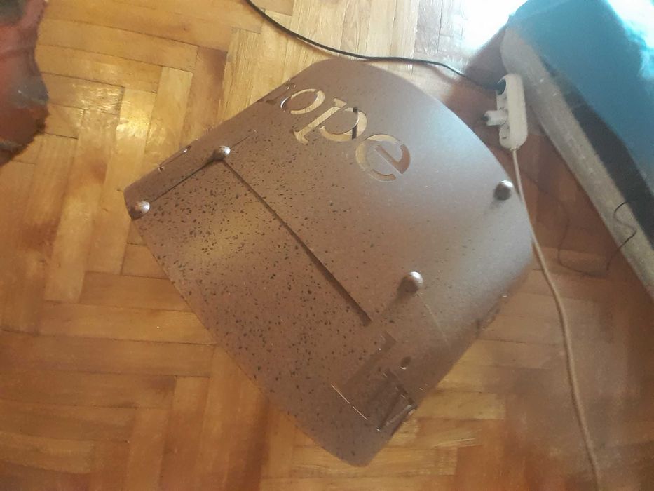 Lustra metalica cu 3 becuri