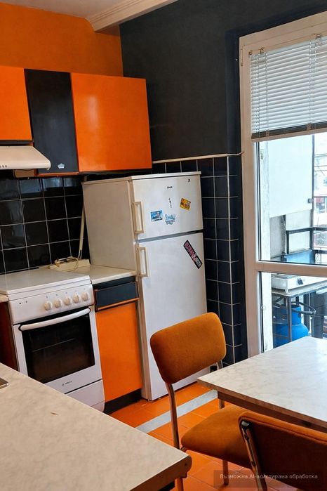 Дава се под наем Тристаен апартамент в София, Света Троица - 85 кв.м за 548.25 € - Снимка #2