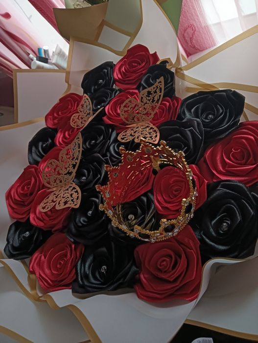 Vând Buchet de trandafiri 27 trandafiri din satin