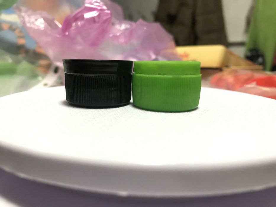 Крышки для пластиковых бутылок