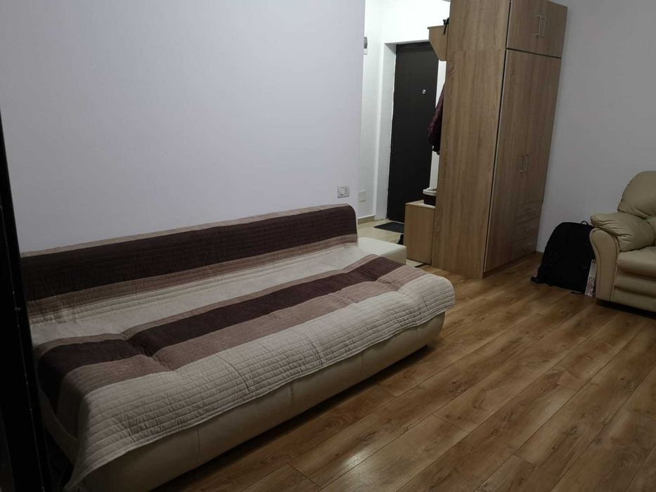 Garsonieră de închiriat și loc parcare
