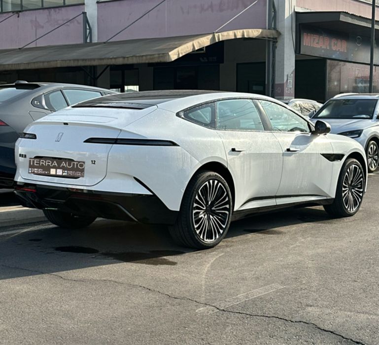 Avatr 12 Ultra 2025 Electrocar в наличаи от Terra Auto