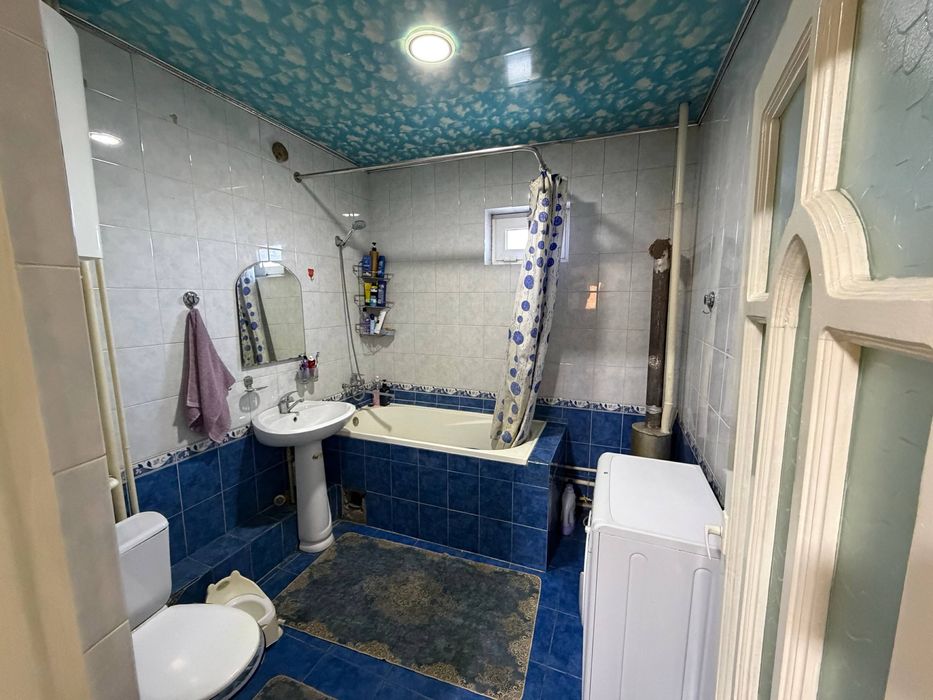 Продается 3х комнаяная квартира 77 серия Ш.Руставелли