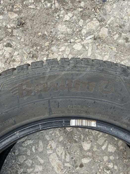 2 боря зимни гуми Barum 195/65 R15 Dot 4521 ном 517